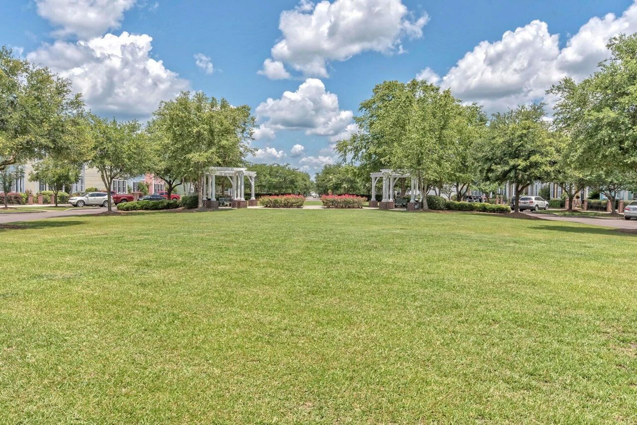 324 Barberry Street Photo 47