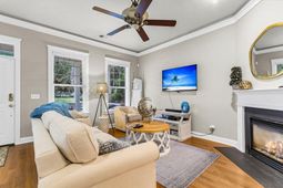 324 Barberry Street photo 4