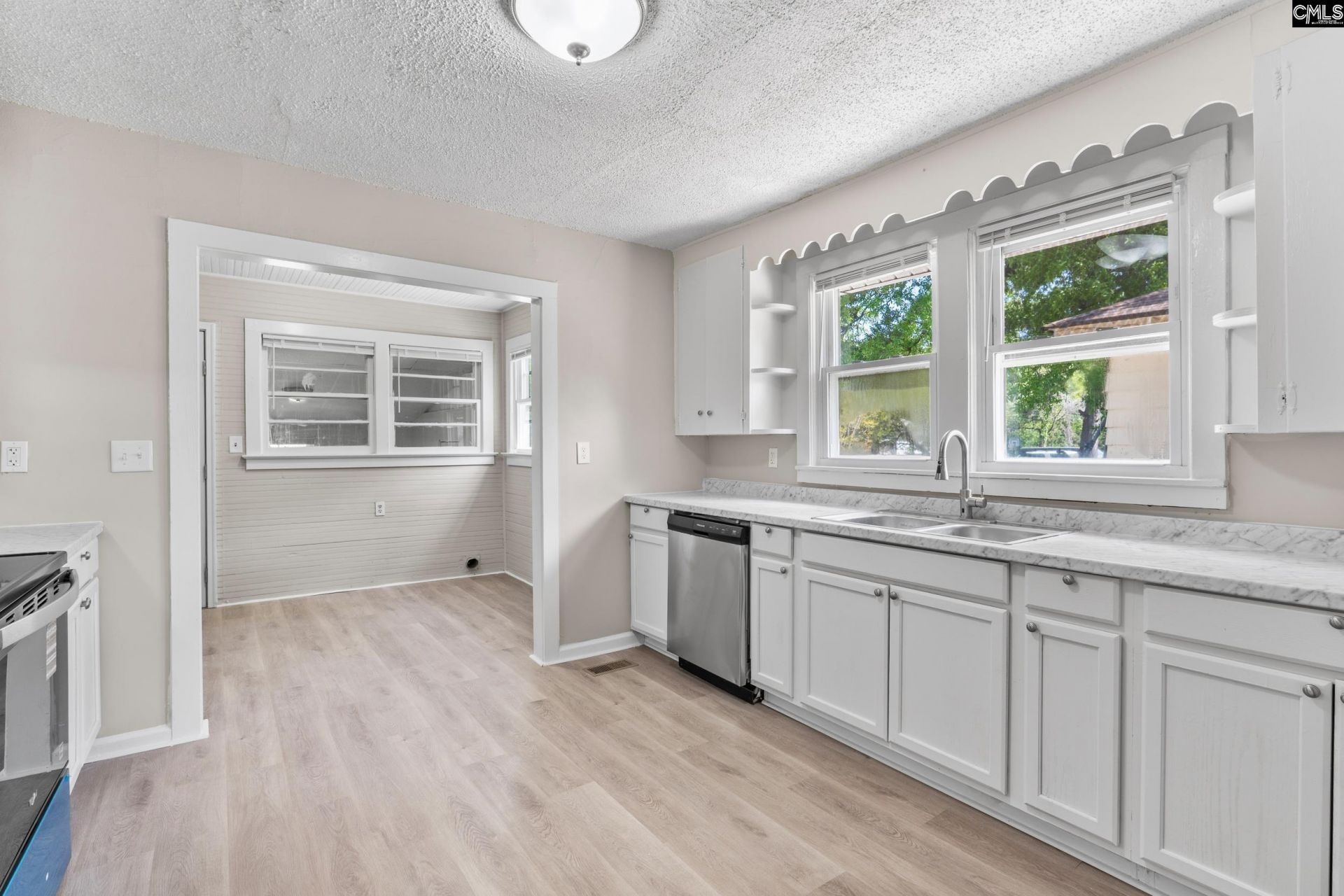 1004 Raleigh Street  Photo 11