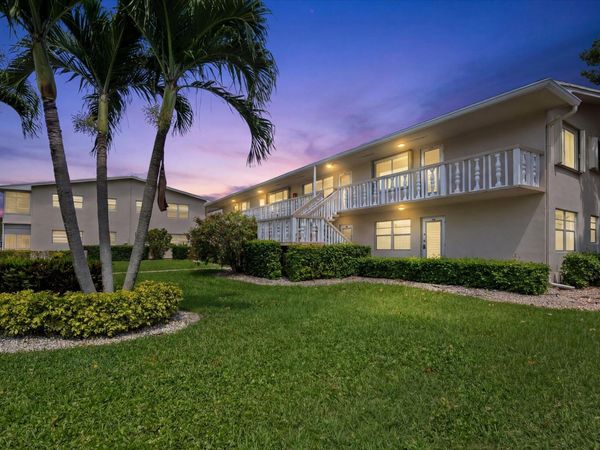 165 Dorchester H, West Palm Beach, FL 33417