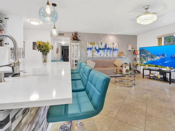 1232 Club Drive W, Unit D, Delray Beach, FL 33445