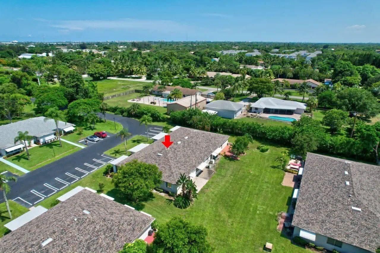 1232 Club Drive W, Unit D, Delray Beach, FL 33445 Photo