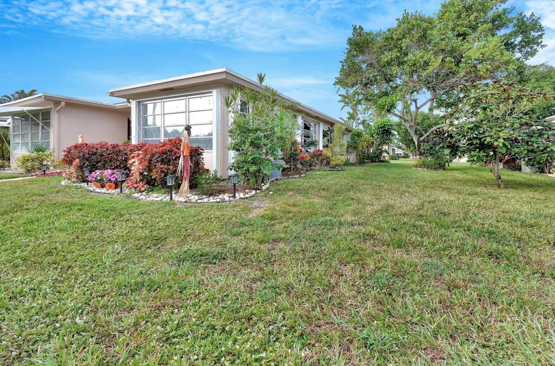1232 Club Drive W, Unit D, Delray Beach, FL 33445 Photo