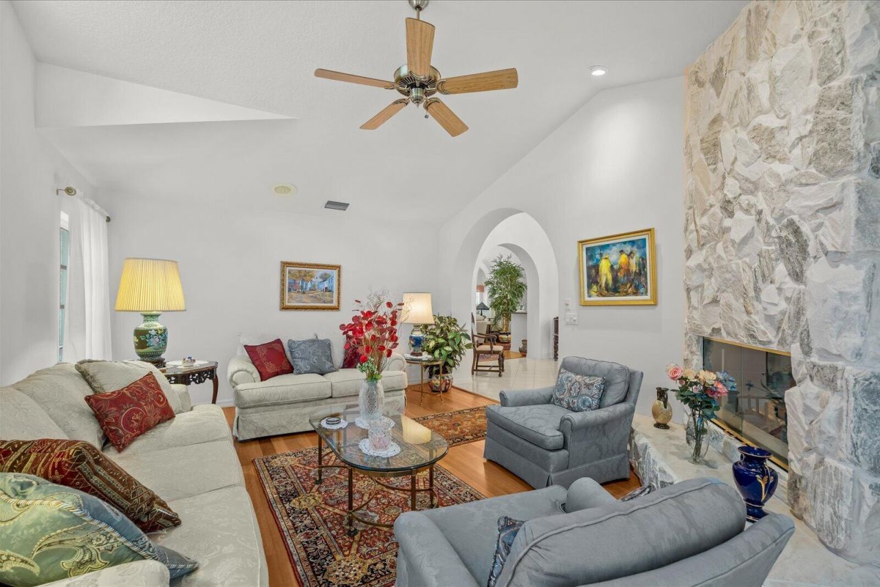 340 SE Saint Lucie Boulevard, Stuart, FL 34996 Photo