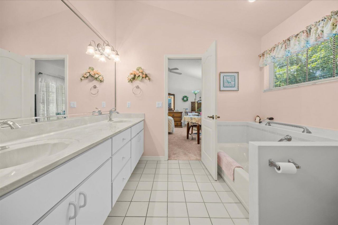 340 SE Saint Lucie Boulevard, Stuart, FL 34996 Photo