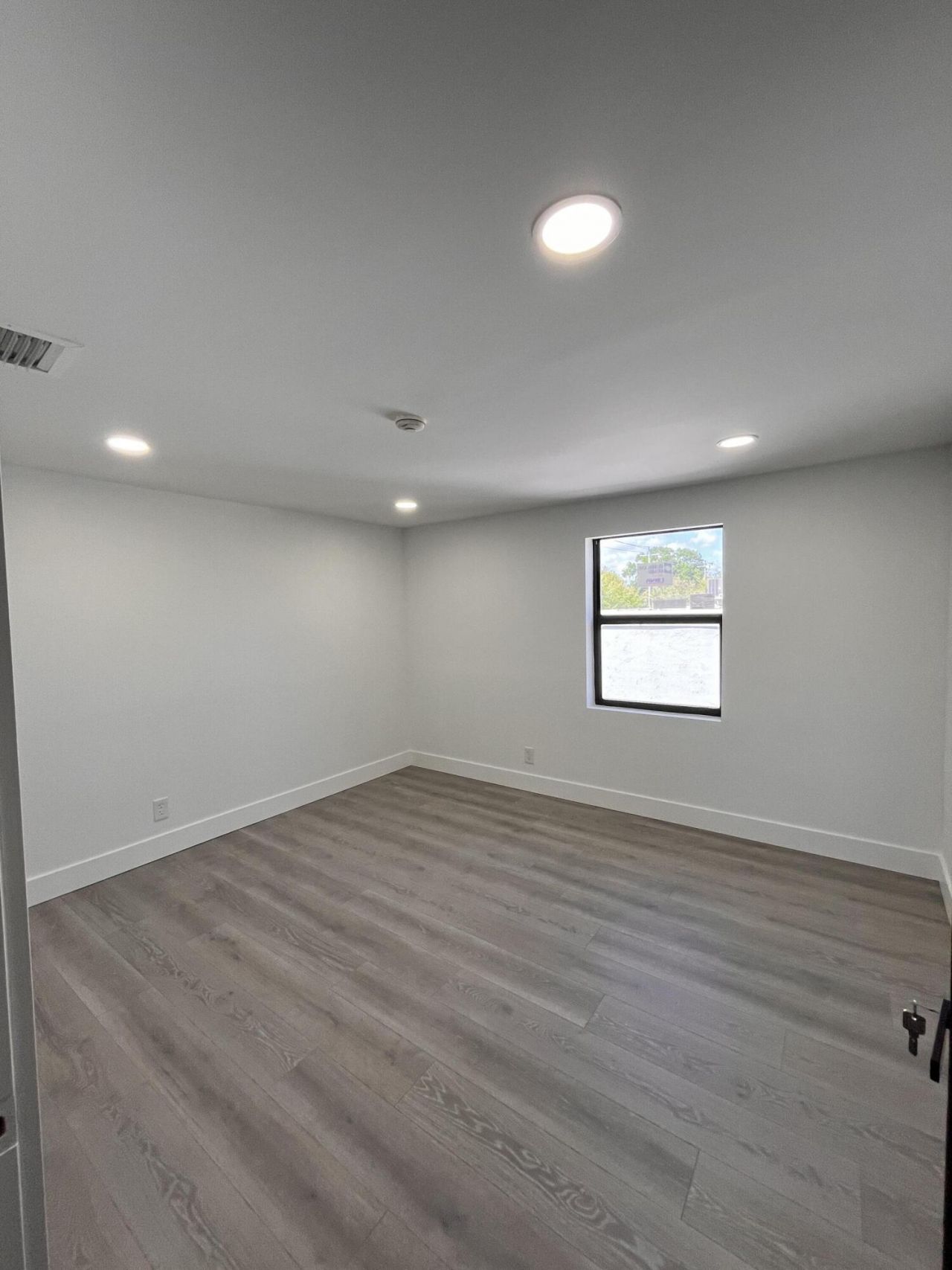 900 Federal Highway, Riviera Beach, FL 00000 Photo