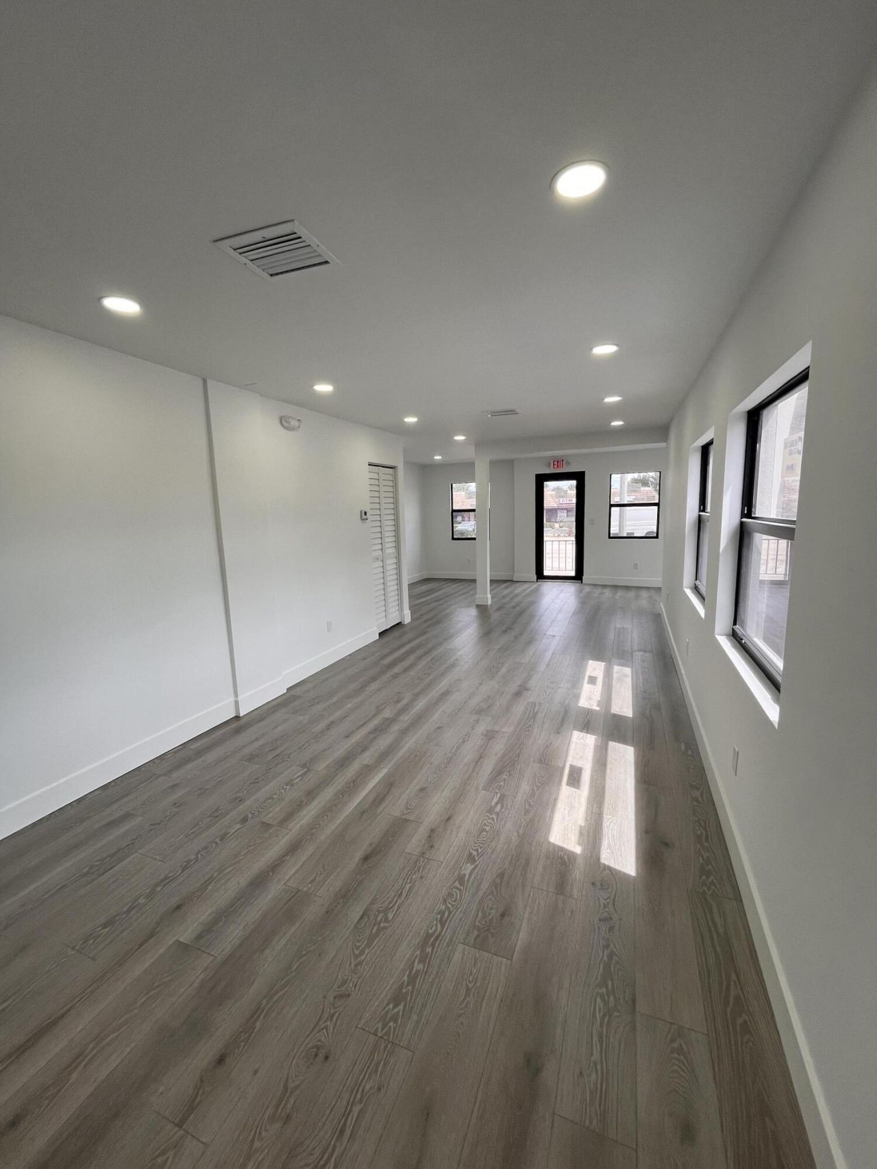 900 Federal Highway, Riviera Beach, FL 00000 Photo