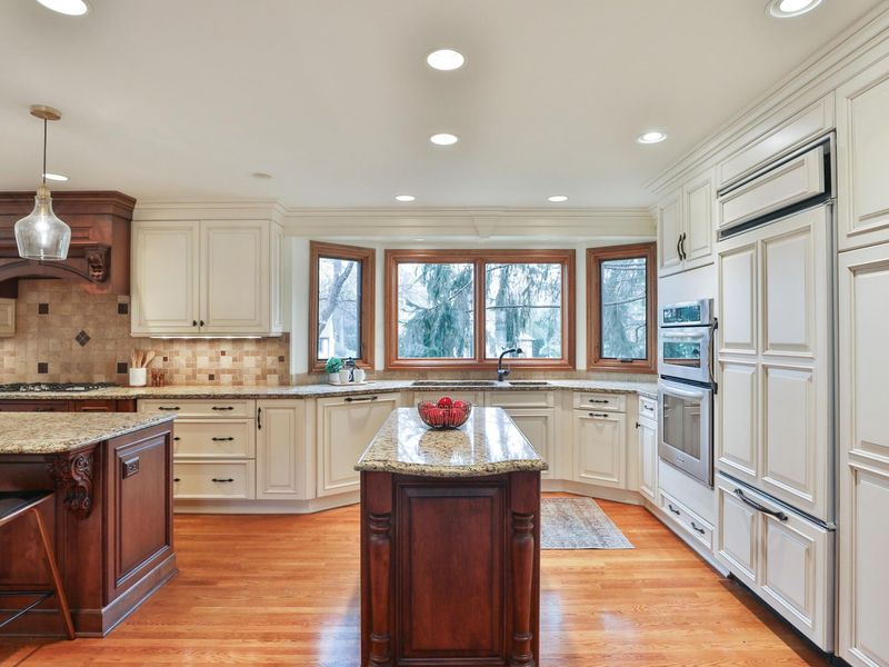 8240 Spruce Needle Court, Columbus, OH 43235 Photo 12