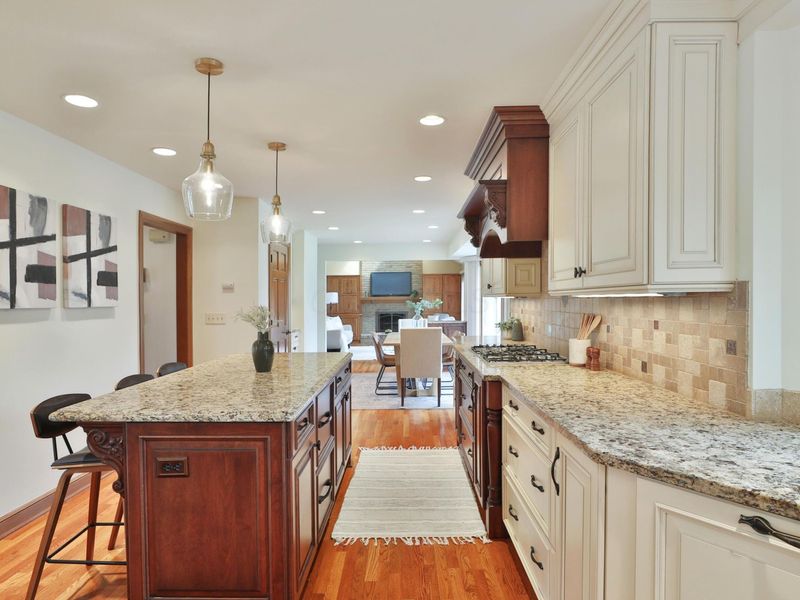 8240 Spruce Needle Court, Columbus, OH 43235 Photo 14