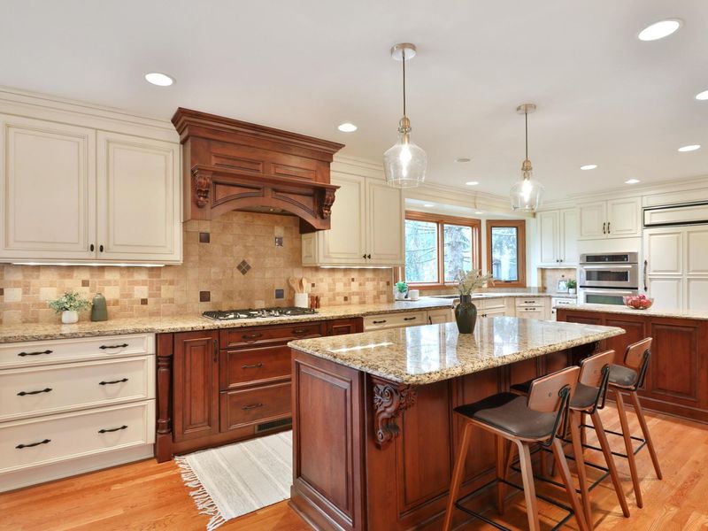 8240 Spruce Needle Court, Columbus, OH 43235 Photo 16