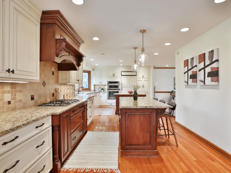 8240 Spruce Needle Court, Columbus, OH 43235 Photo 18