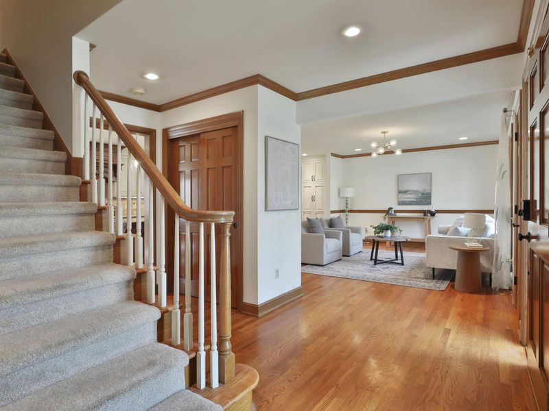 8240 Spruce Needle Court, Columbus, OH 43235 Photo 7