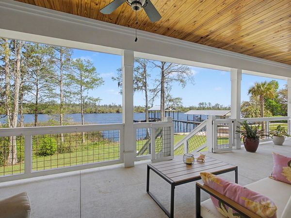 139 Rio Vista Drive , Sopchoppy, FL 32358