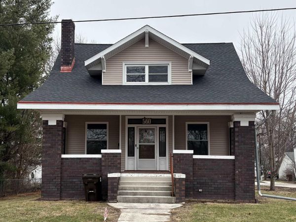 560 N CRAFFORD Street, Bushnell, IL 61422