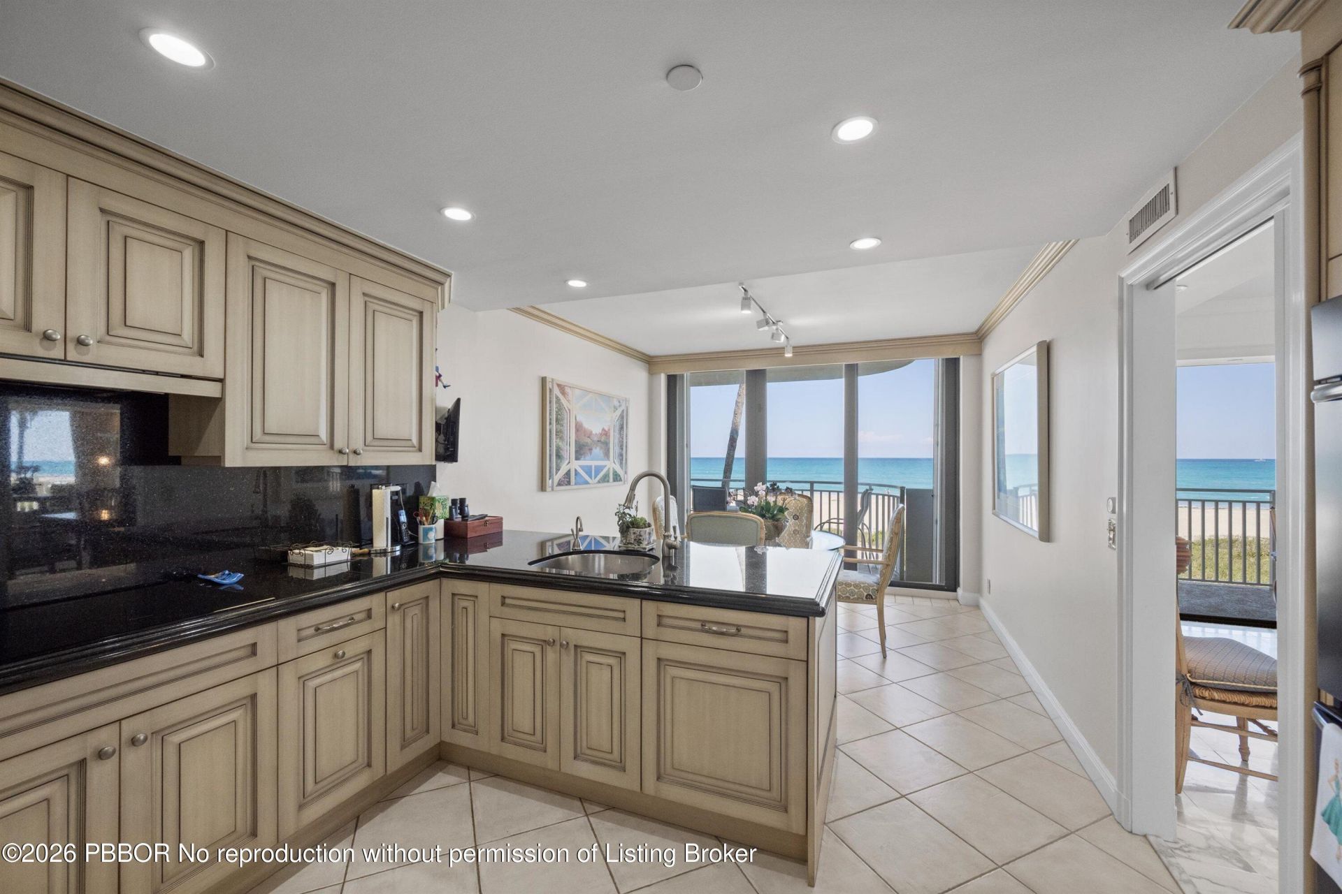 2580 S Ocean Boulevard, Unit 2B2, Palm Beach, FL 33480 Photo