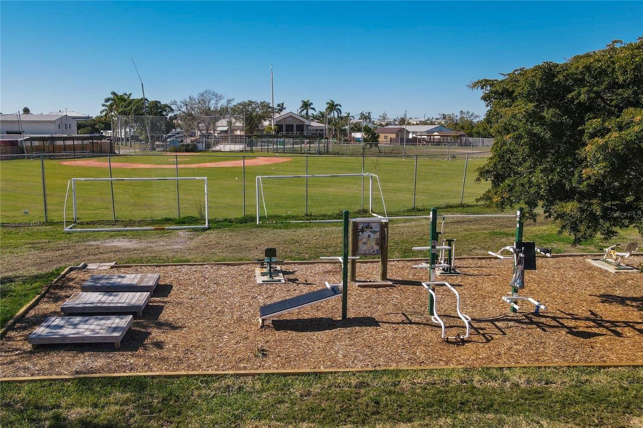 441 63rd Street , Holmes Beach, FL 34217 Photo