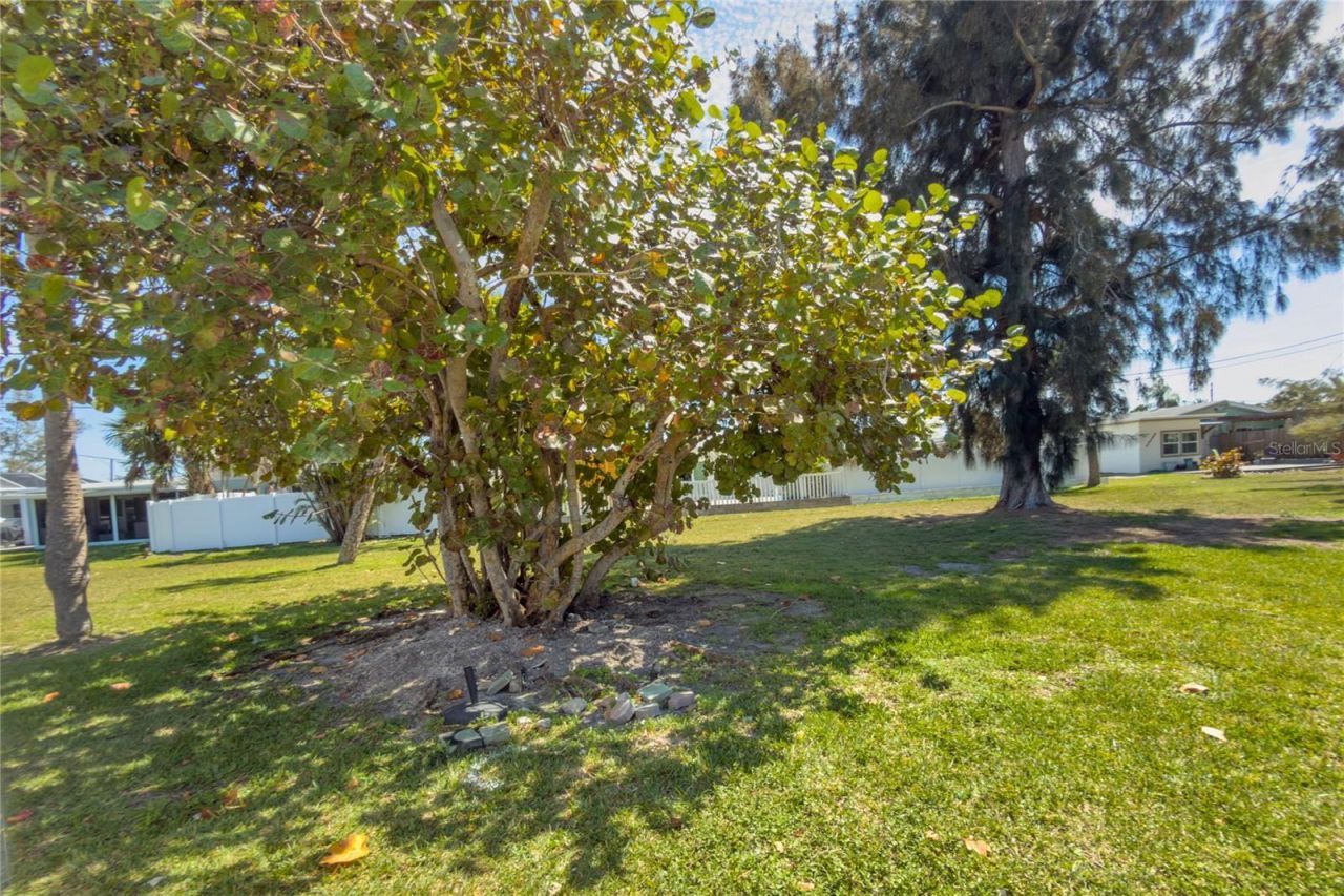 441 63rd Street , Holmes Beach, FL 34217 Photo