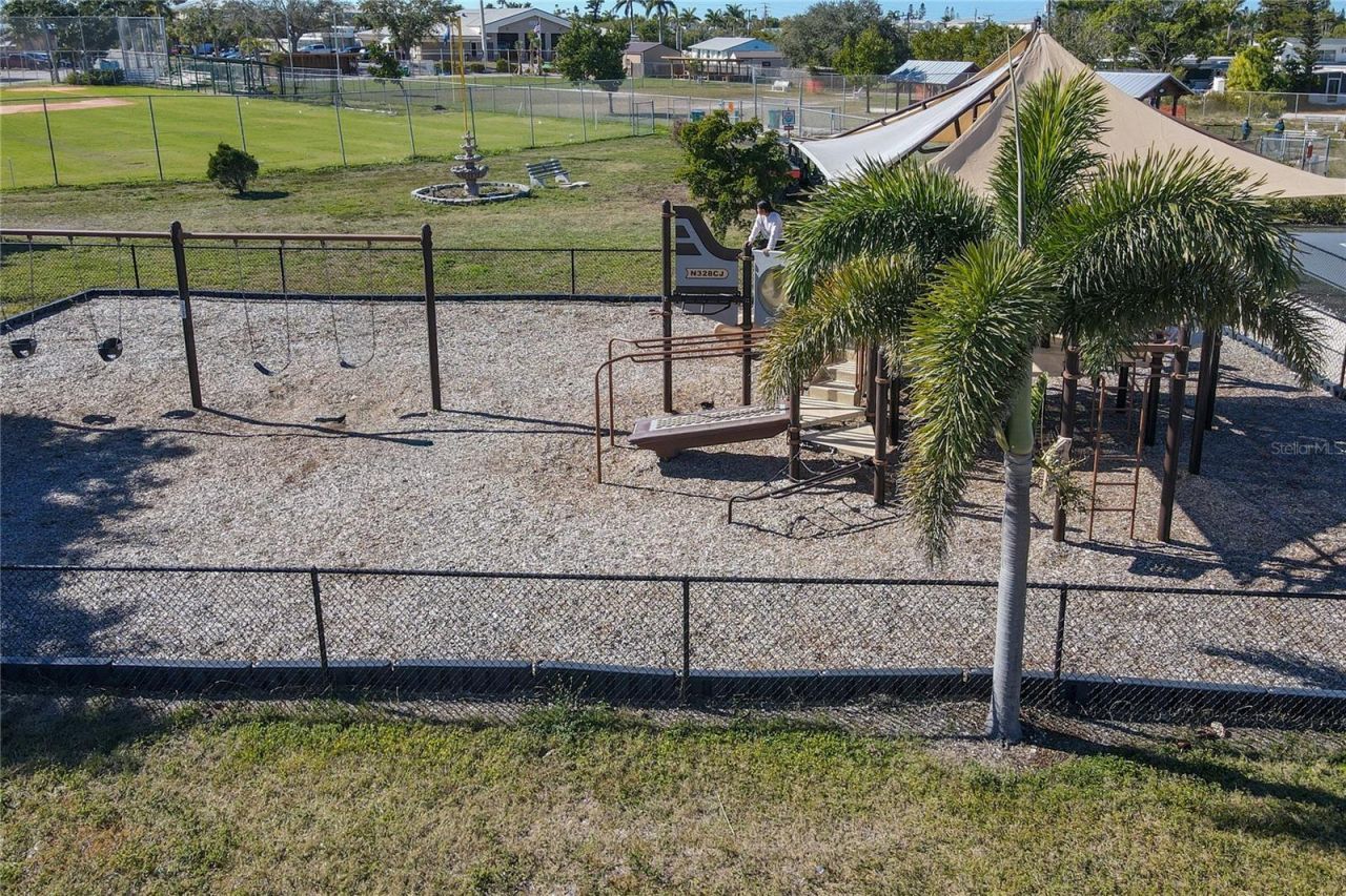 441 63rd Street , Holmes Beach, FL 34217 Photo