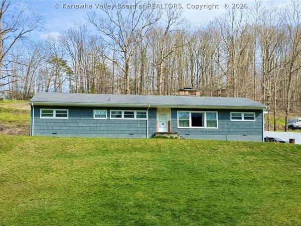 9 Samantha Drive, Clendenin, WV 25045