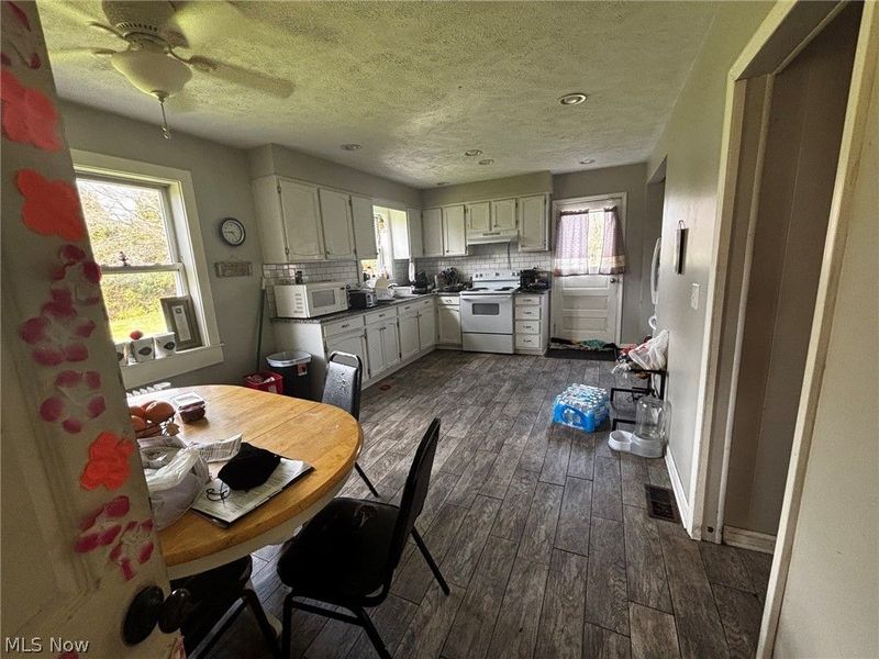 2196 Congress Lake Road, Mogadore, OH 44260 Photo 7