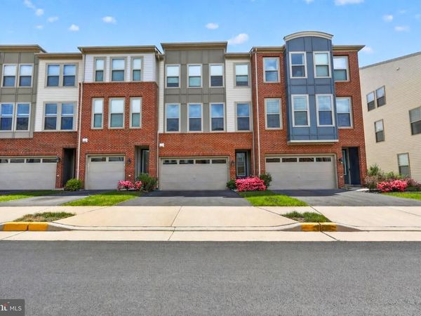 42410 DOGWOOD GLEN SQUARE, STERLING, VA 20166