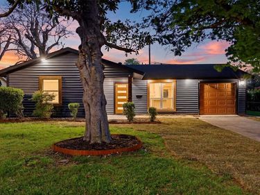 8442 Campanella Drive, Dallas, TX 75243