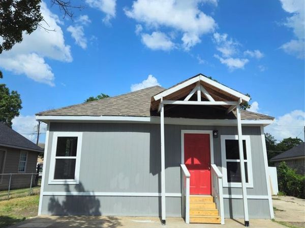 2826 Alaska Avenue, Dallas, TX 75216