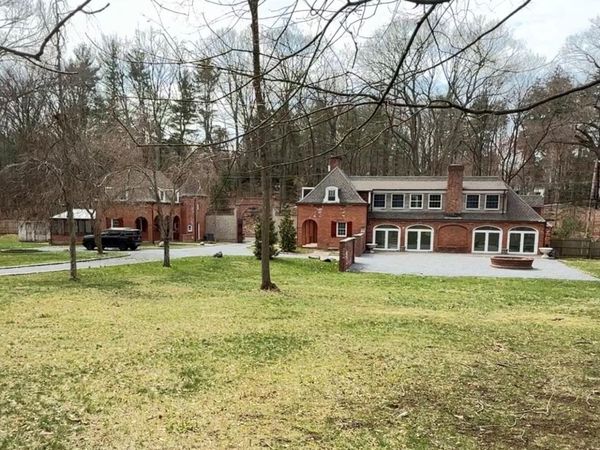 22 Brookville Road, Muttontown, NY 11545