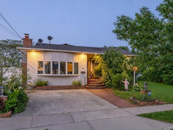 49 Ann Drive E, Freeport, NY 11520