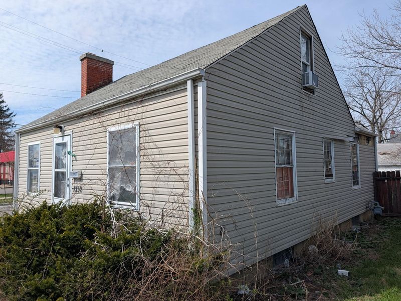 1332 E Hudson Street , Columbus, OH 43211 Photo 3