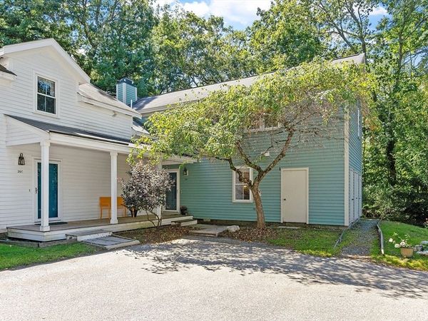 36 Indian Camp Lane, Unit D, Lincoln, MA 01773