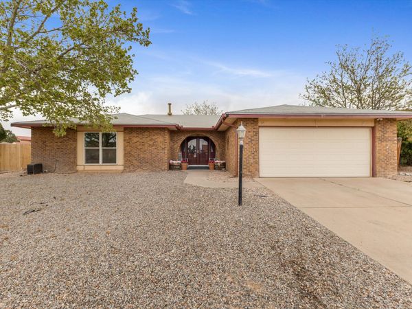 89 Wyoming Autumn Road NE, Rio Rancho, NM 87124