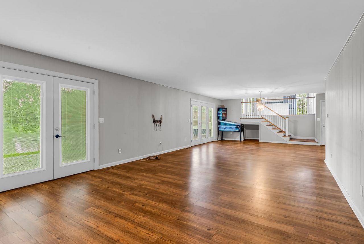 115 Green Lake Dr.  Photo 11