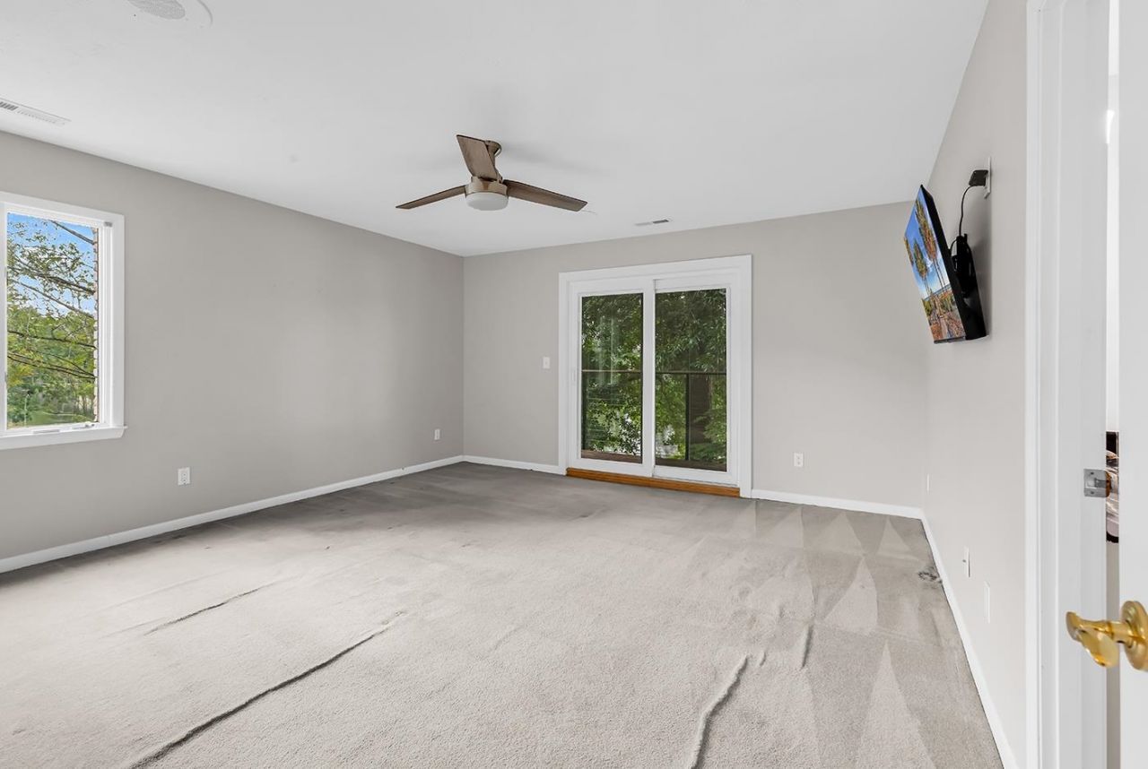 115 Green Lake Dr.  Photo 19