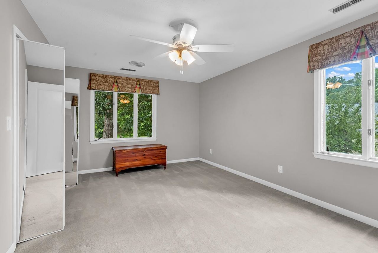 115 Green Lake Dr.  Photo 23