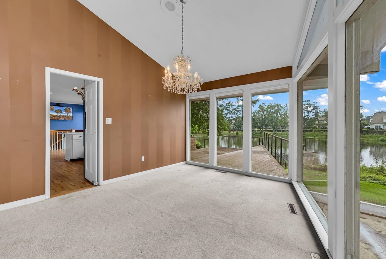 115 Green Lake Dr.  Photo 6