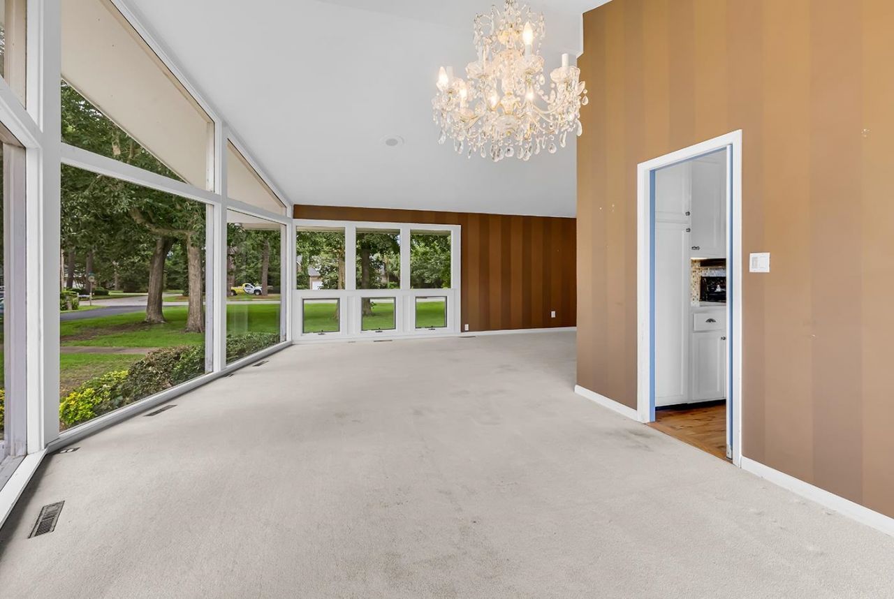 115 Green Lake Dr.  Photo 7