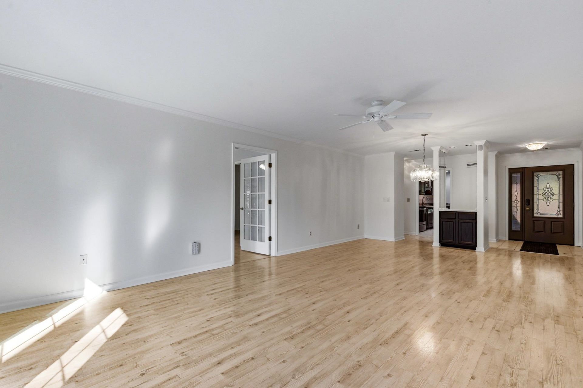 100 Laurelwood Ln. Photo 13