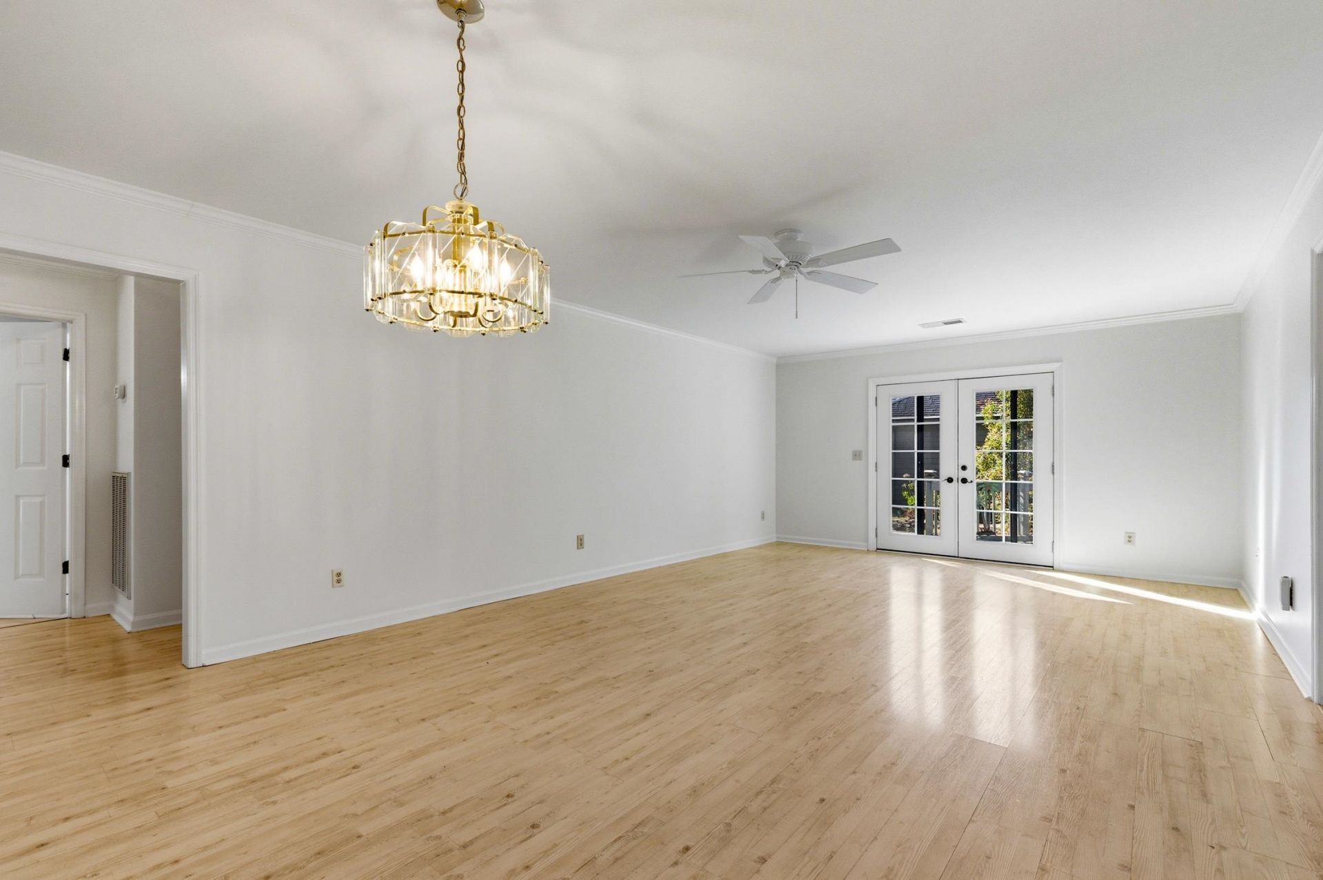 100 Laurelwood Ln. Photo 14