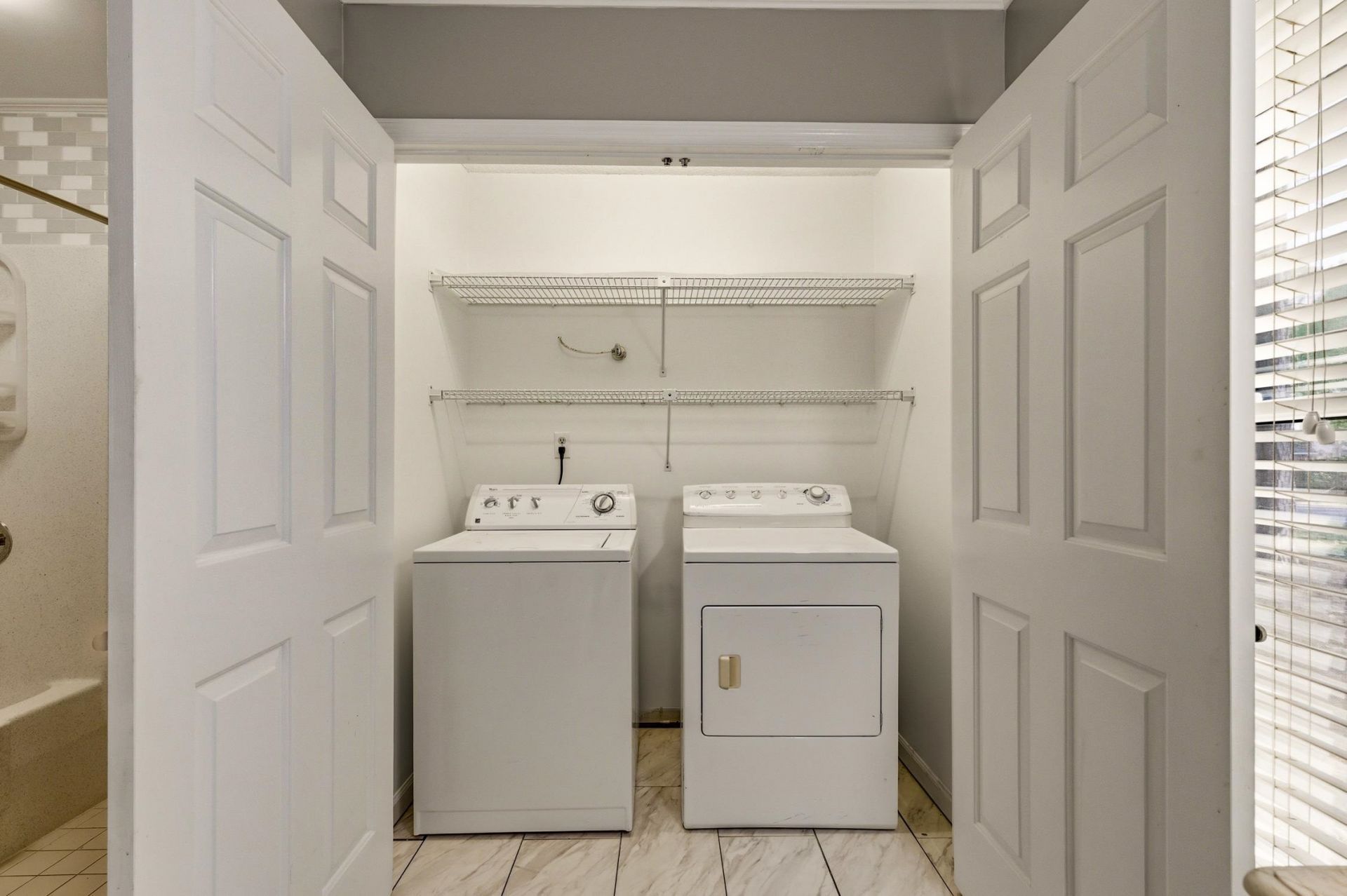 100 Laurelwood Ln. Photo 18