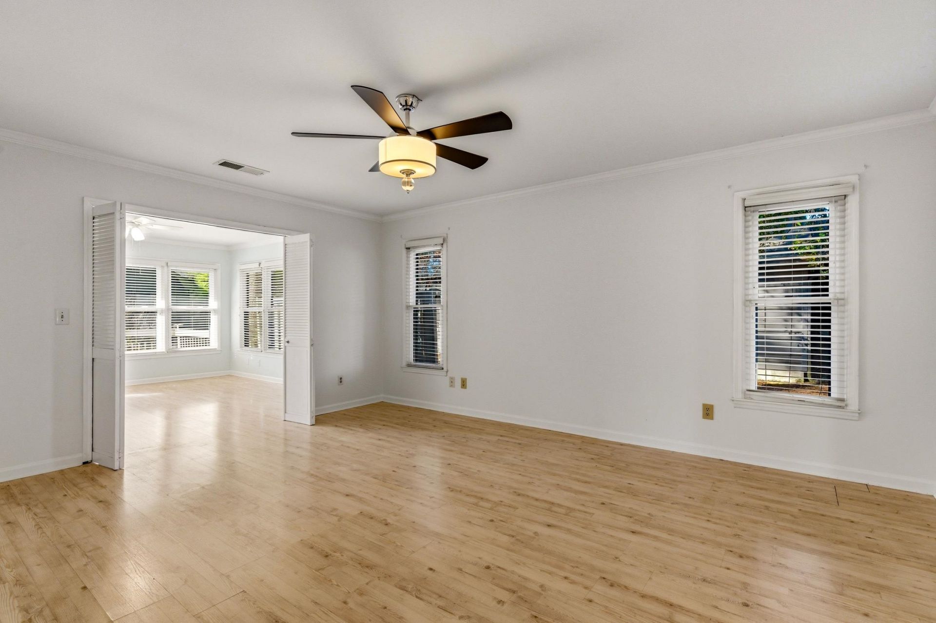 100 Laurelwood Ln. Photo 19