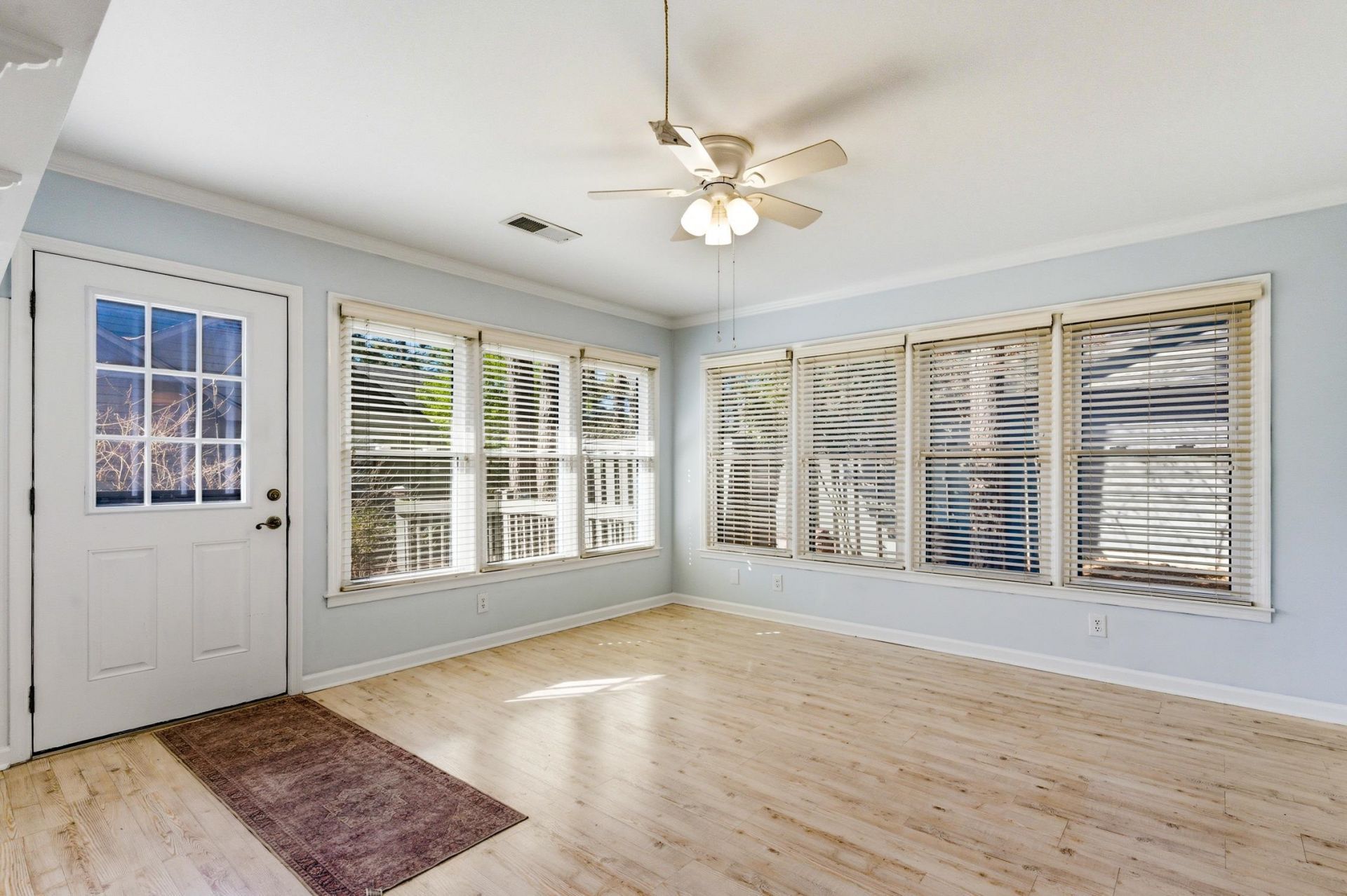 100 Laurelwood Ln. Photo 24