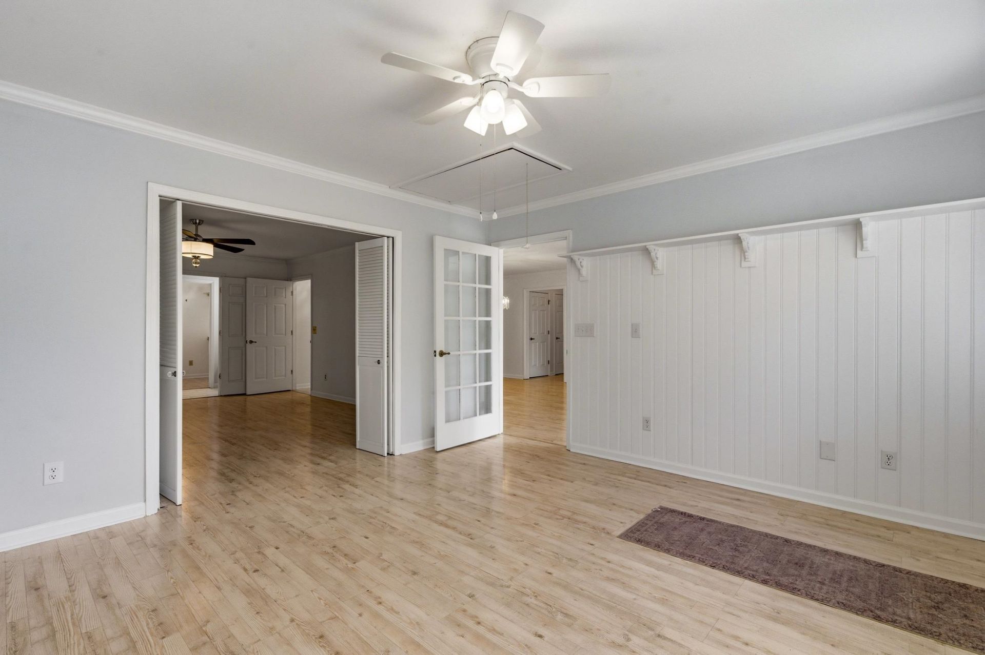 100 Laurelwood Ln. Photo 27