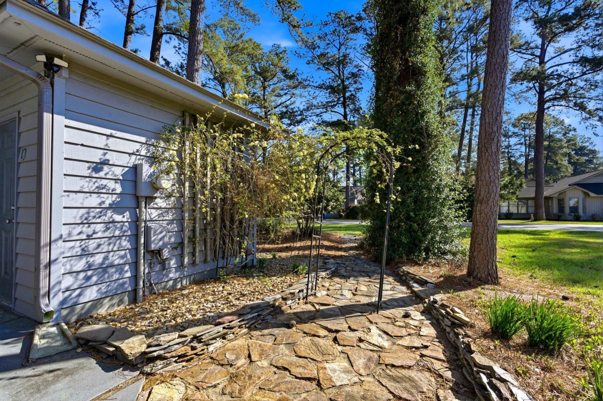 100 Laurelwood Ln. Photo 34