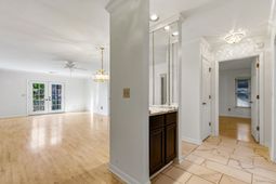 100 Laurelwood Ln. photo 4