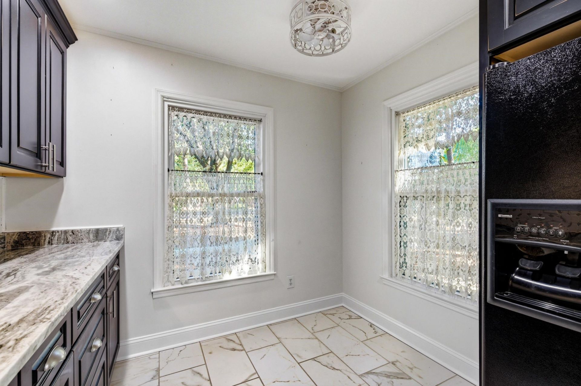 100 Laurelwood Ln. Photo 9