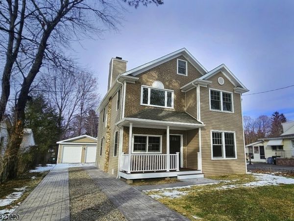 27 Forest Rd, Mount Olive, NJ 07828