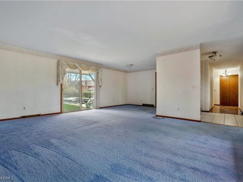 210 Cypress Avenue, Louisville, OH 44641 Photo 11