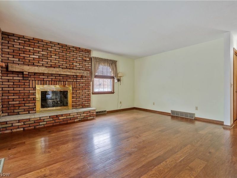 210 Cypress Avenue, Louisville, OH 44641 Photo 16