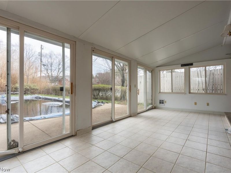 210 Cypress Avenue, Louisville, OH 44641 Photo 19